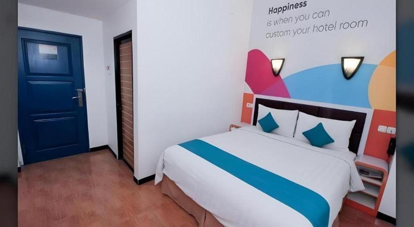 Oriza Hotel Surabaya Exterior photo